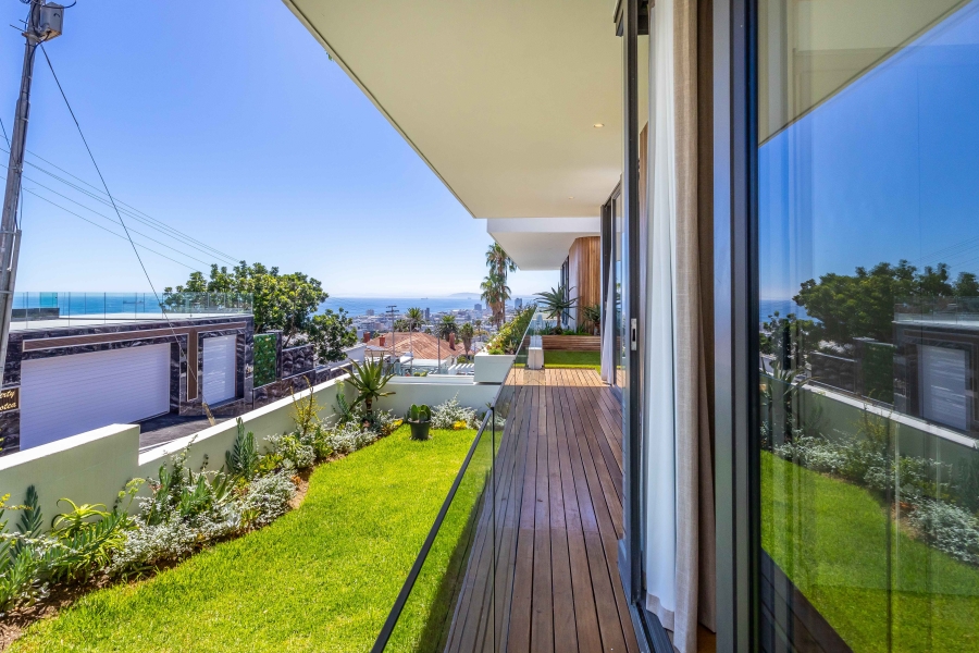 4 Bedroom Property for Sale in Fresnaye Western Cape